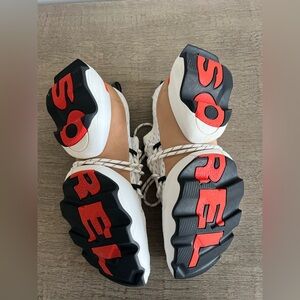 Women’s Sorrel Kinetic Impact Lace Shoes